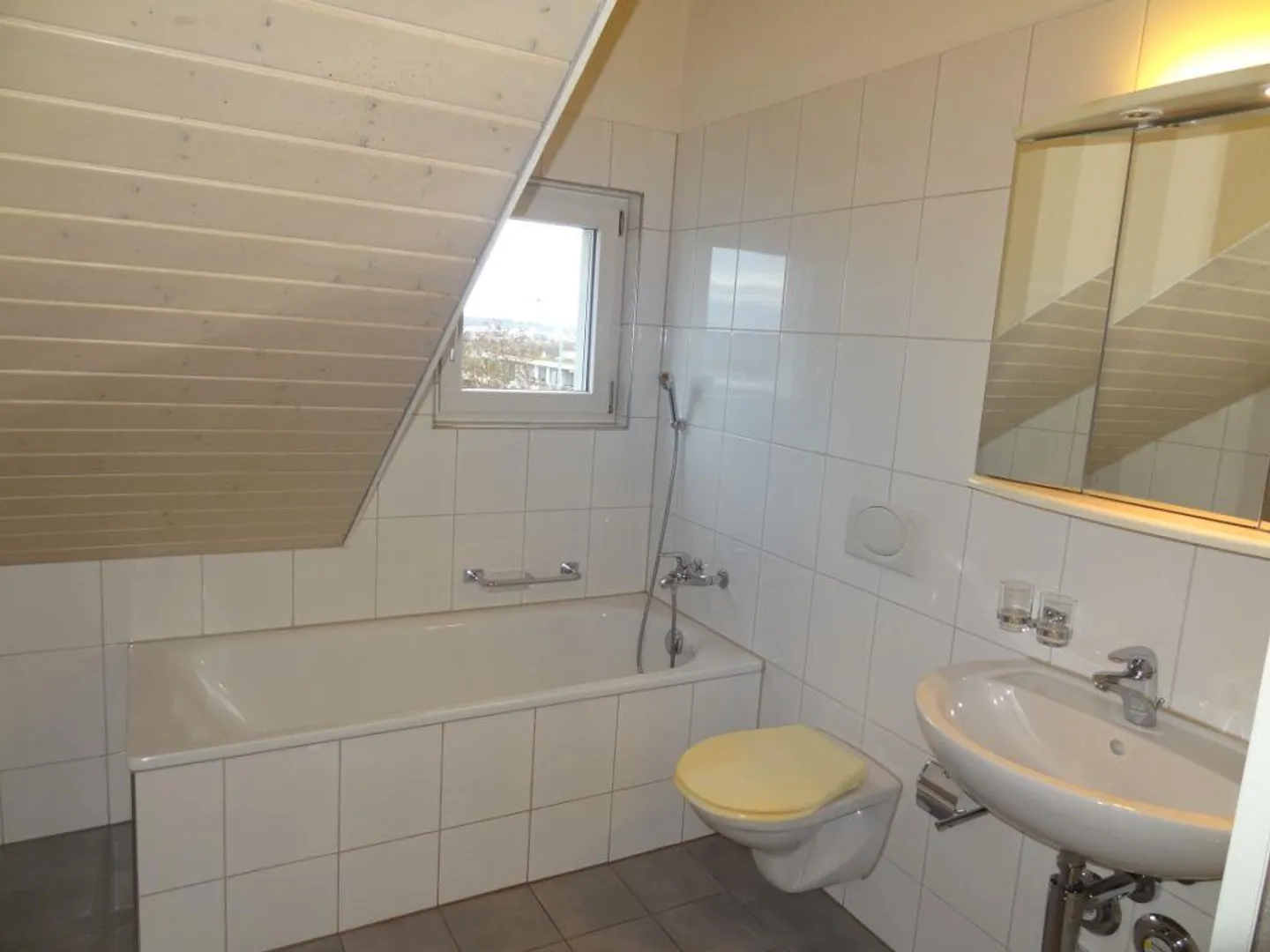 Incantevole appartamento mansardato 3.5 locali a Tägerwilen - Foto 14 di 17