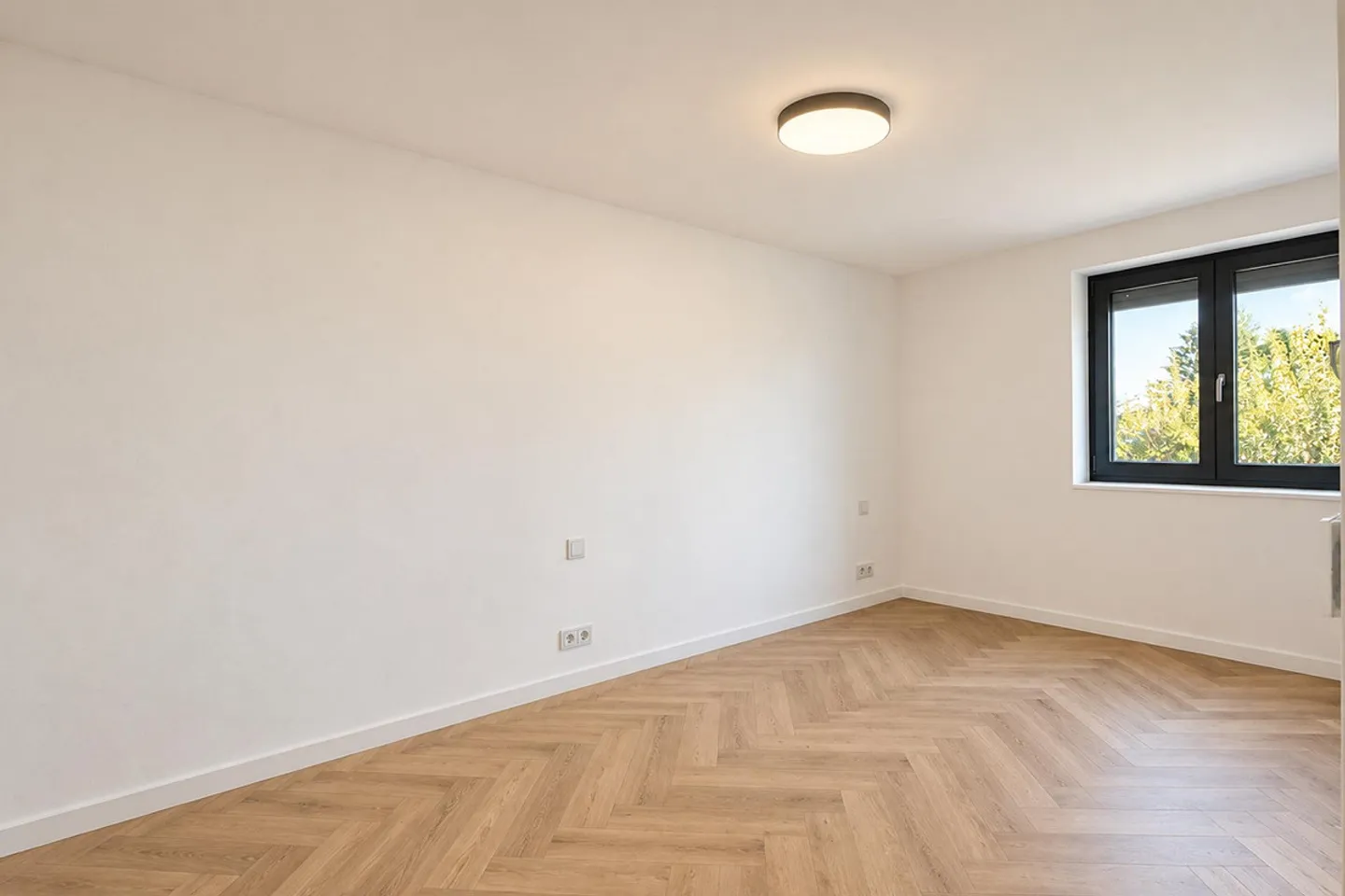 Exclusive penthouse with stunning lake view in Paradiso - Photo 5 of 12