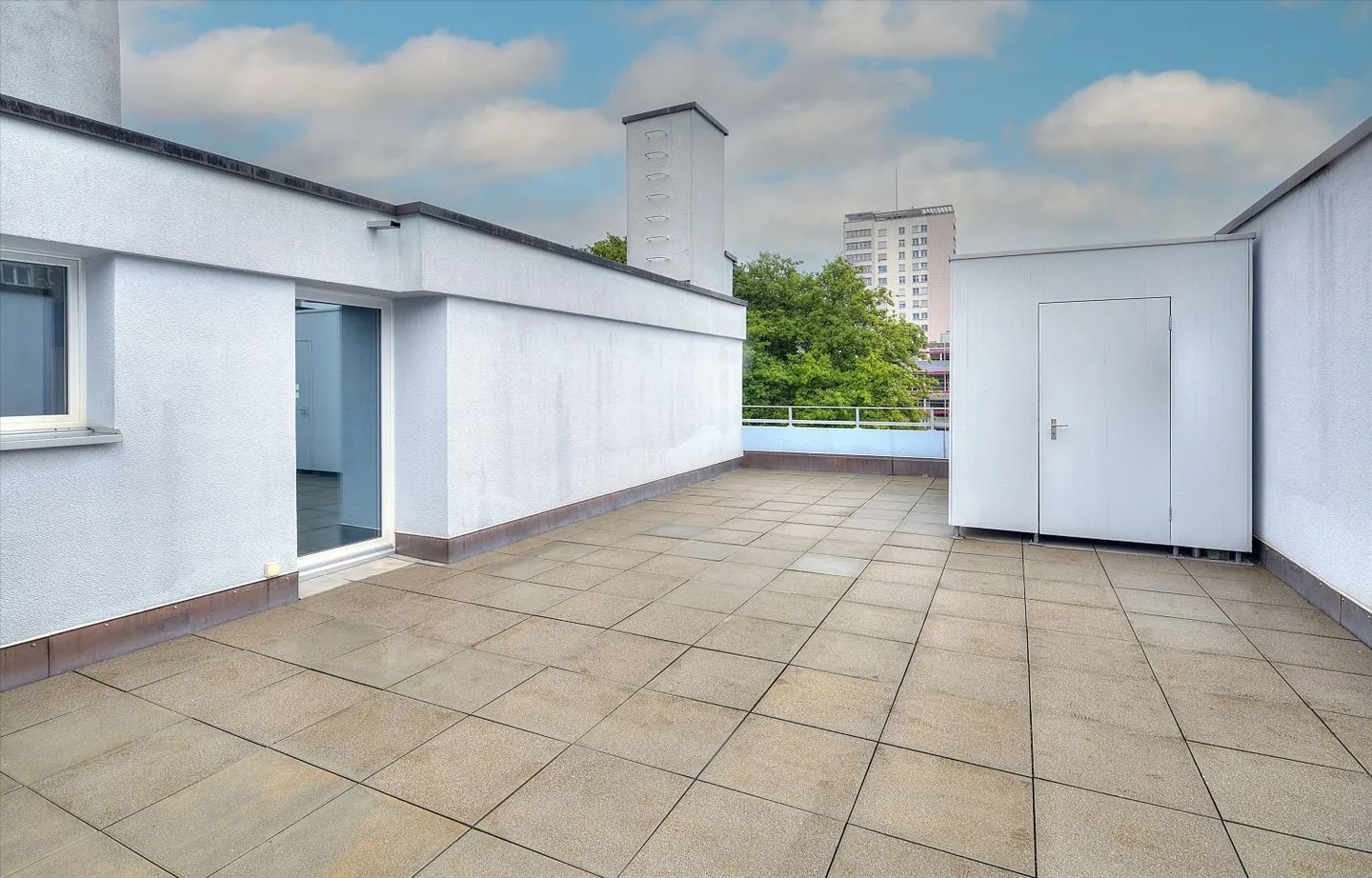 Attic Family Apartment with Spacious Terrace! - Photo 6 of 6