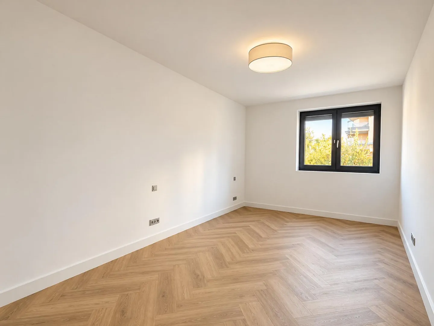 Exclusive penthouse with stunning lake view in Paradiso - Photo 6 of 12