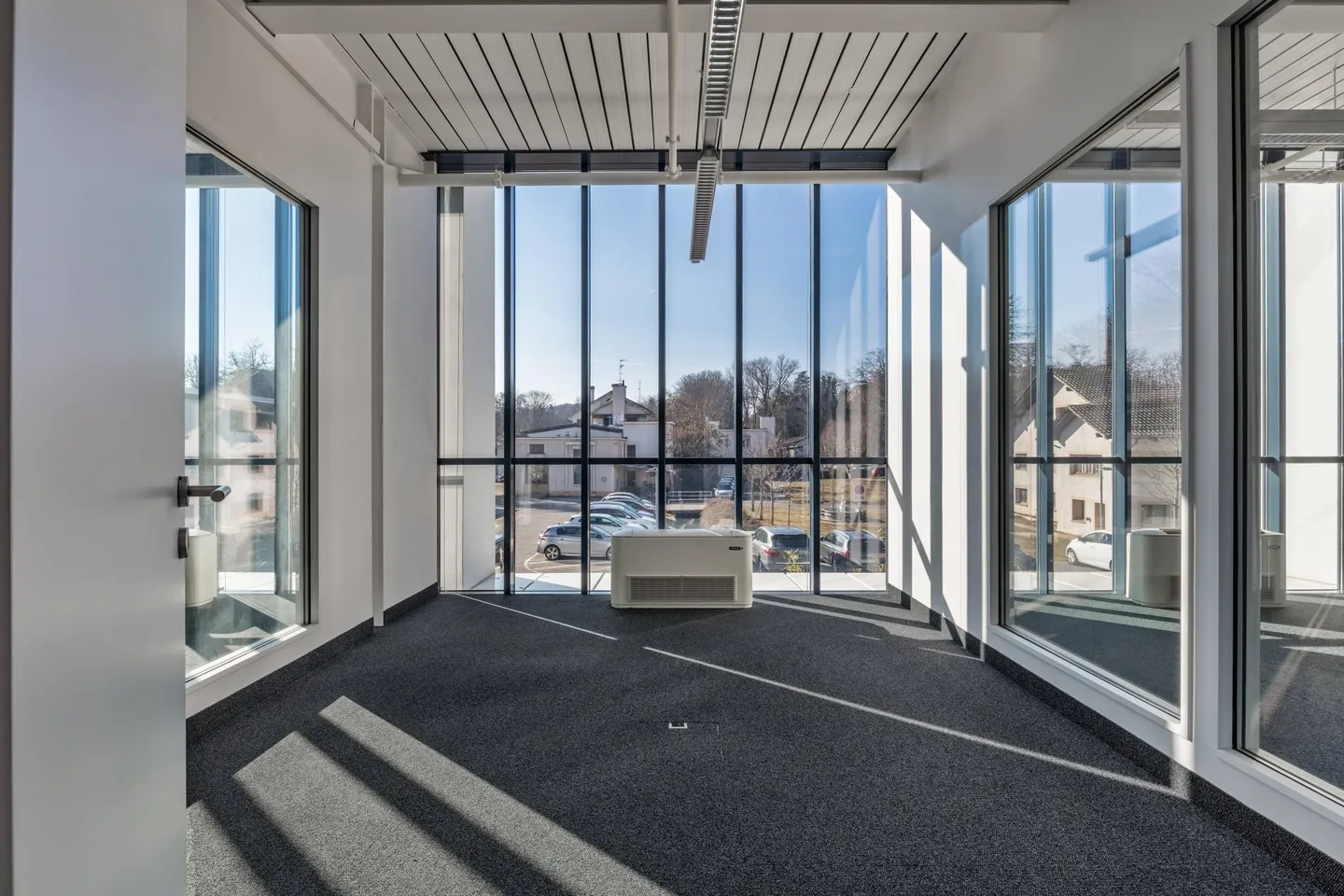 Equipped offices of approximately 6,000 m2 DIVISIBLE in Versoix - Photo 7 of 9