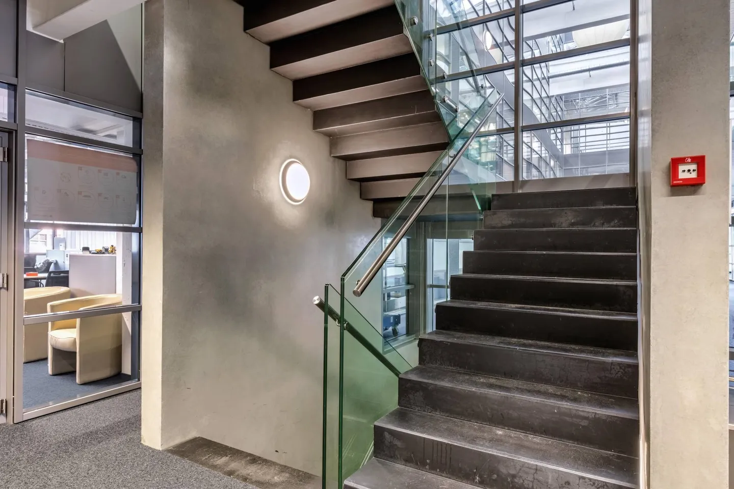 Equipped offices of approximately 6,000 m2 DIVISIBLE in Versoix - Photo 9 of 9