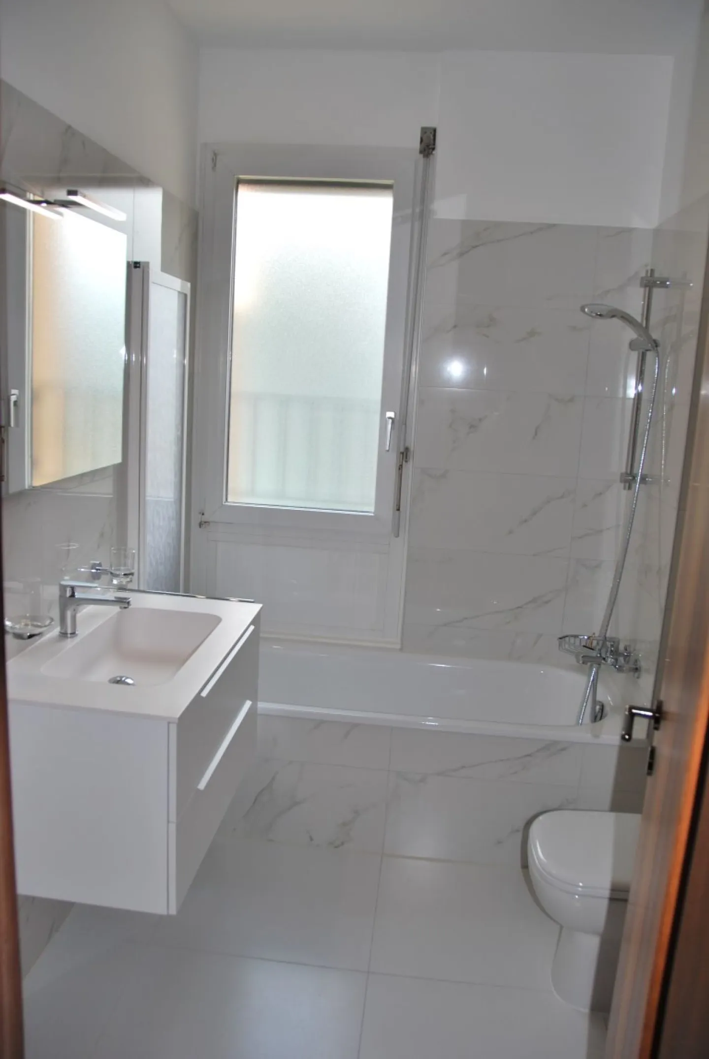 Apartment with recent renovation in Lugano City sought - Photo 7 of 10