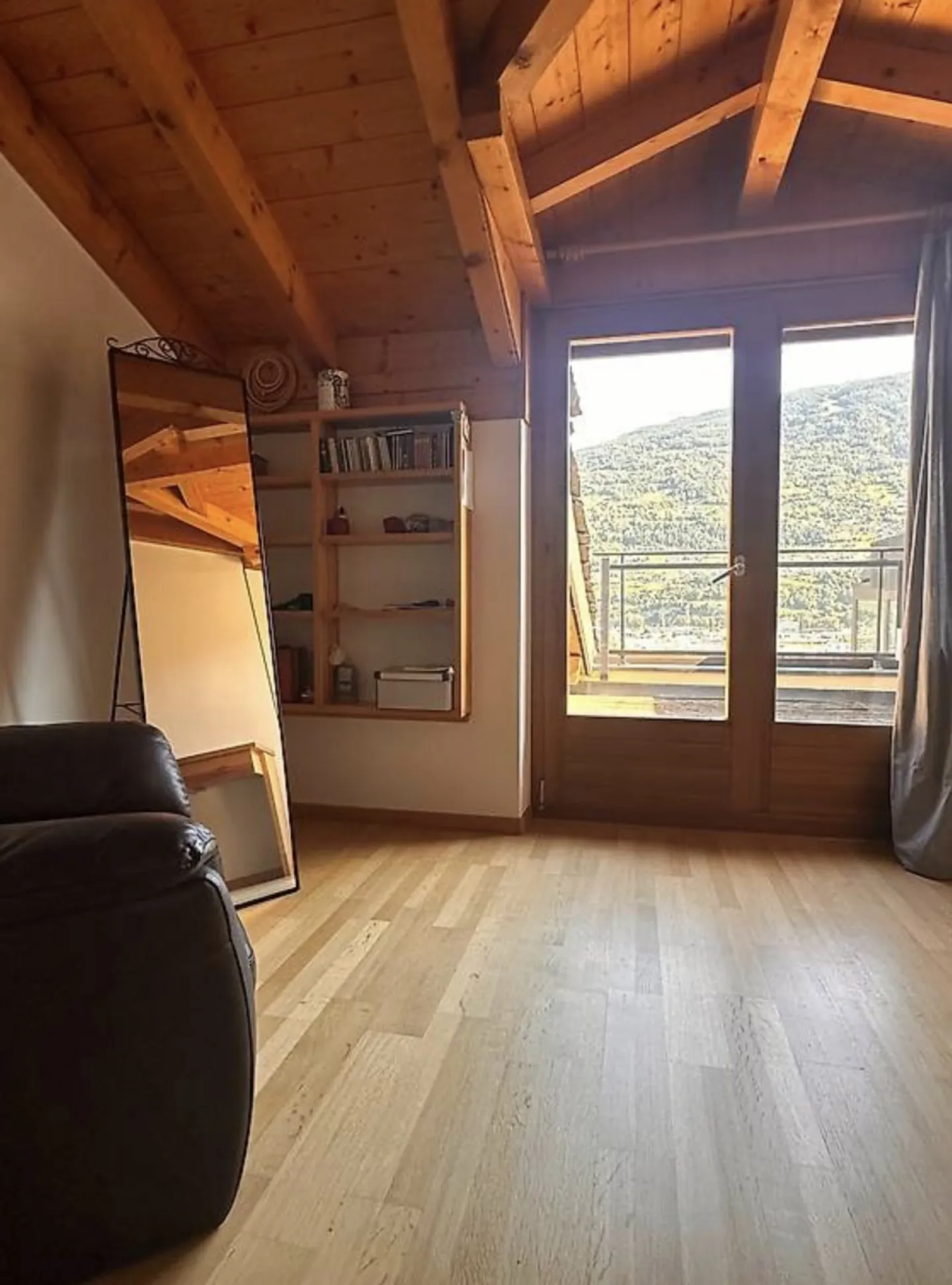Duplex Attic Apartment with Terrace - Photo 9 of 13