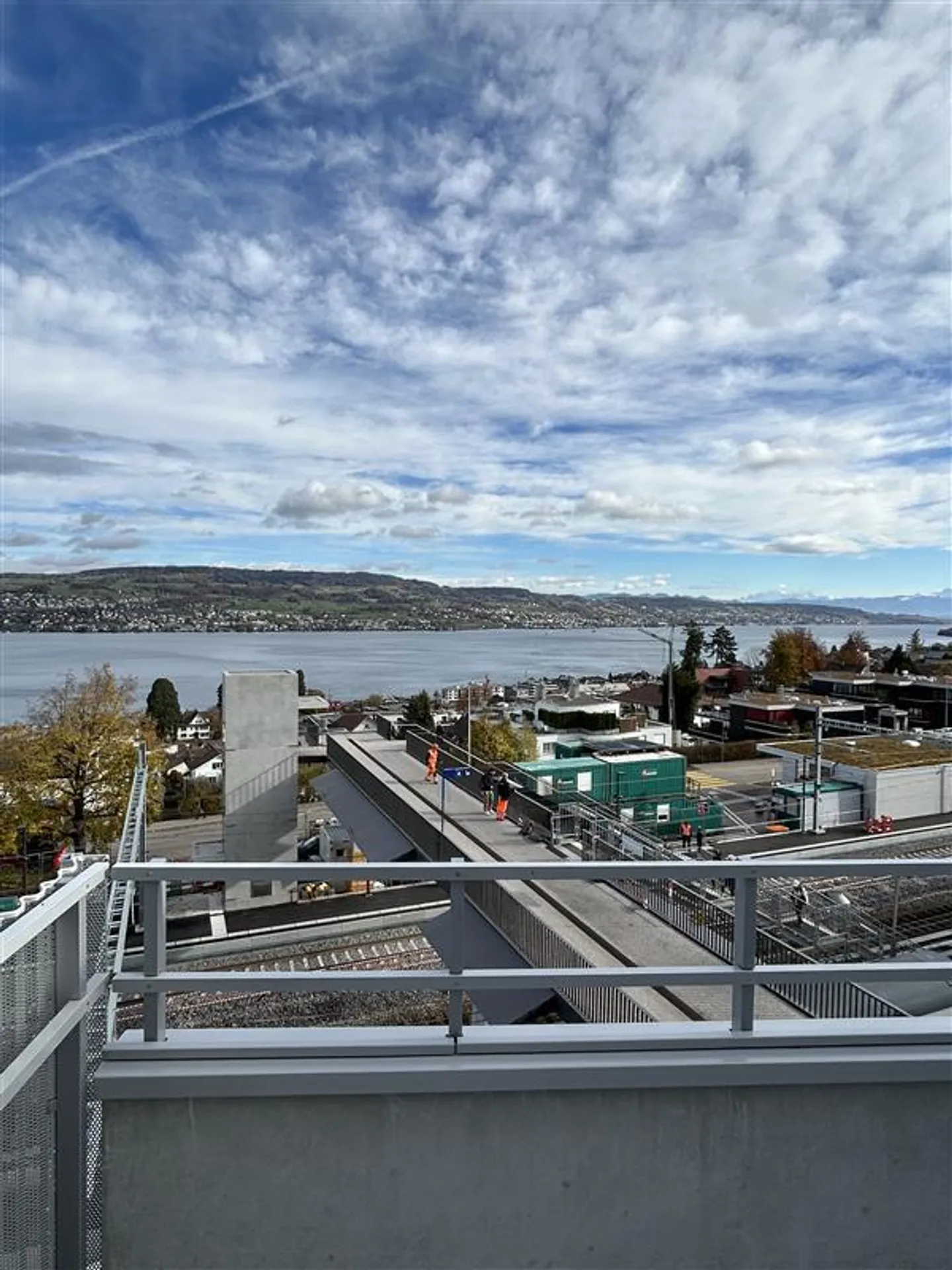 Votre retraite avec vue - nouvel appartement en attique avec vue sur le lac - Photo 1 sur 5