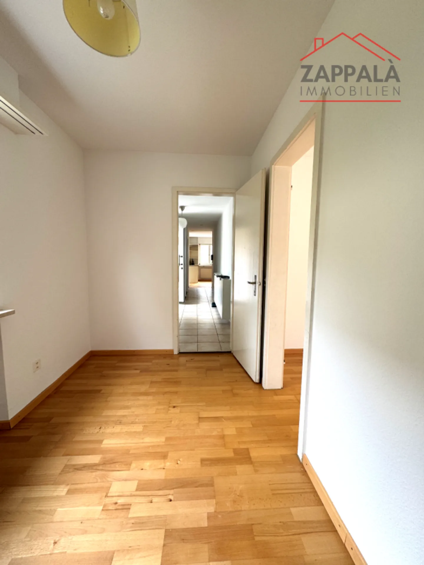 Bungalow indépendant sur la colline des vignes à Reinach - Vivre avec charme, espace et paradis de jardin - Photo 12 sur 33