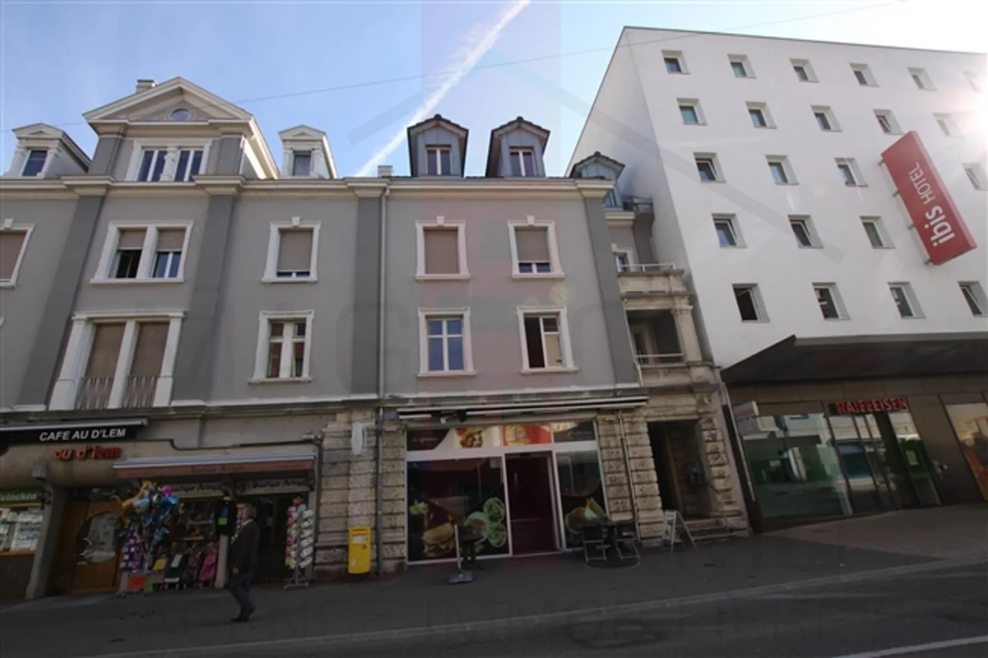 Building near the Delémont train station - Photo 1 of 20