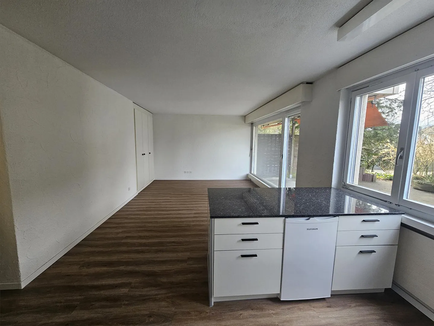 Moderne 2-Zimmer-Wohnung in Kaiserstuhl - Foto 3 von 10