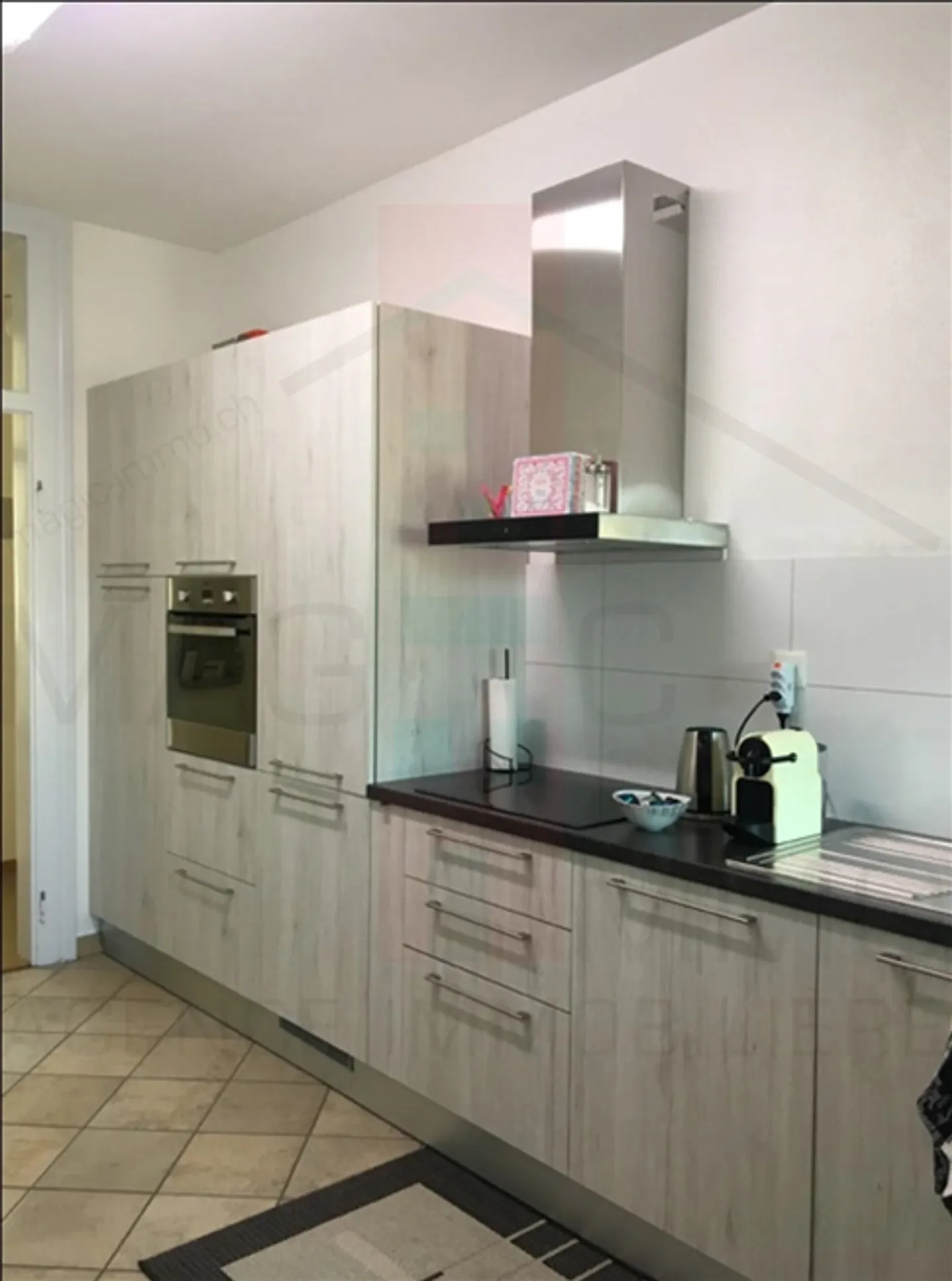 Building near the Delémont train station - Photo 4 of 20