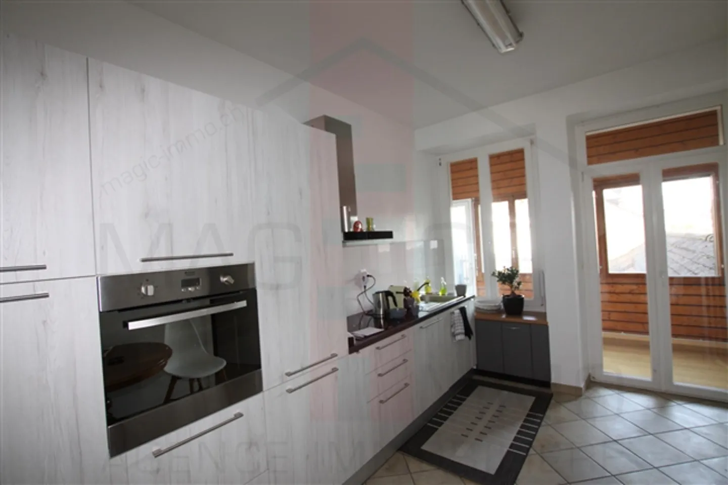 Building near the Delémont train station - Photo 11 of 20