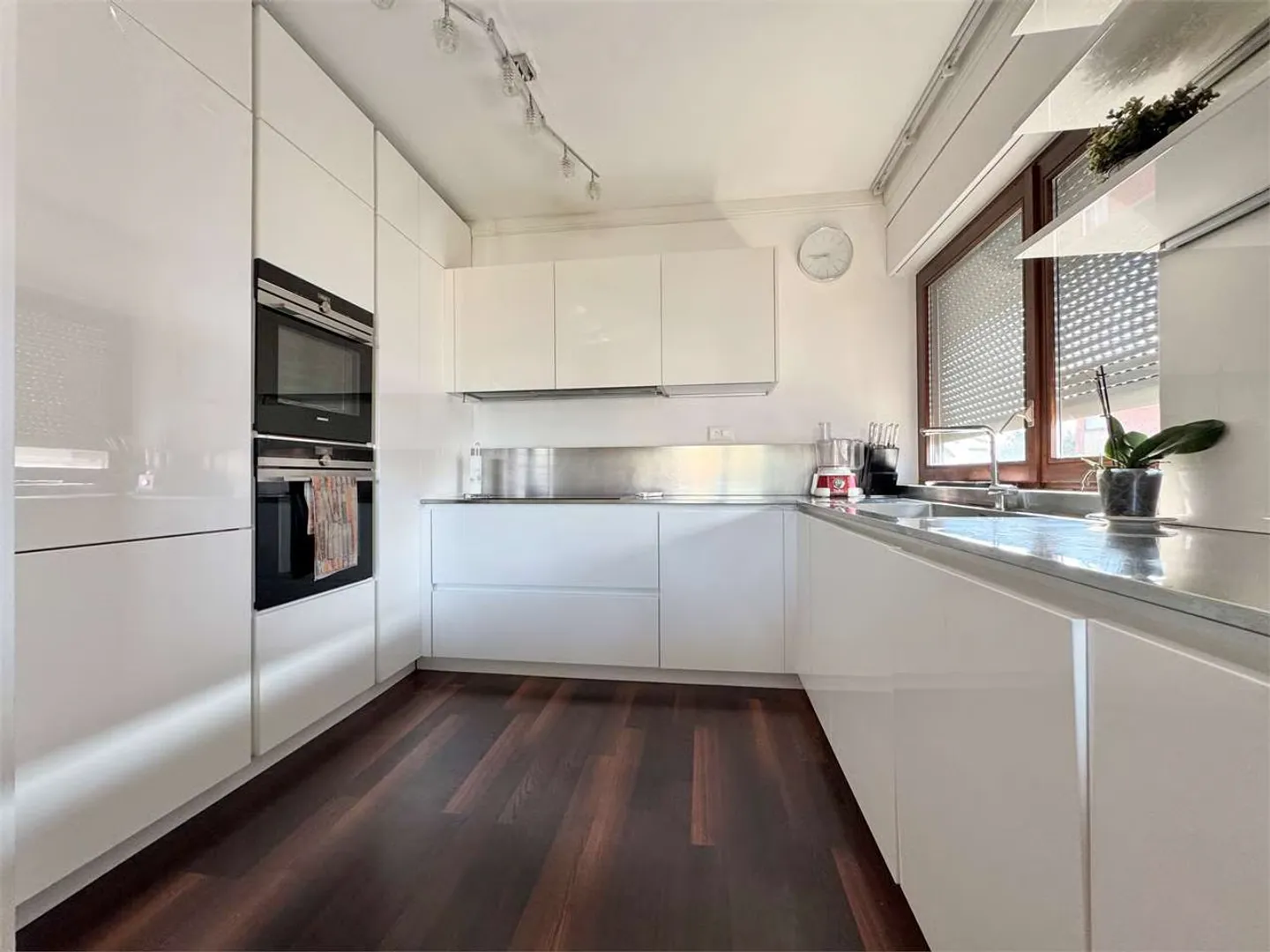 Lugano - 5.5-Room Apartment in the City Center - Photo 1 of 10