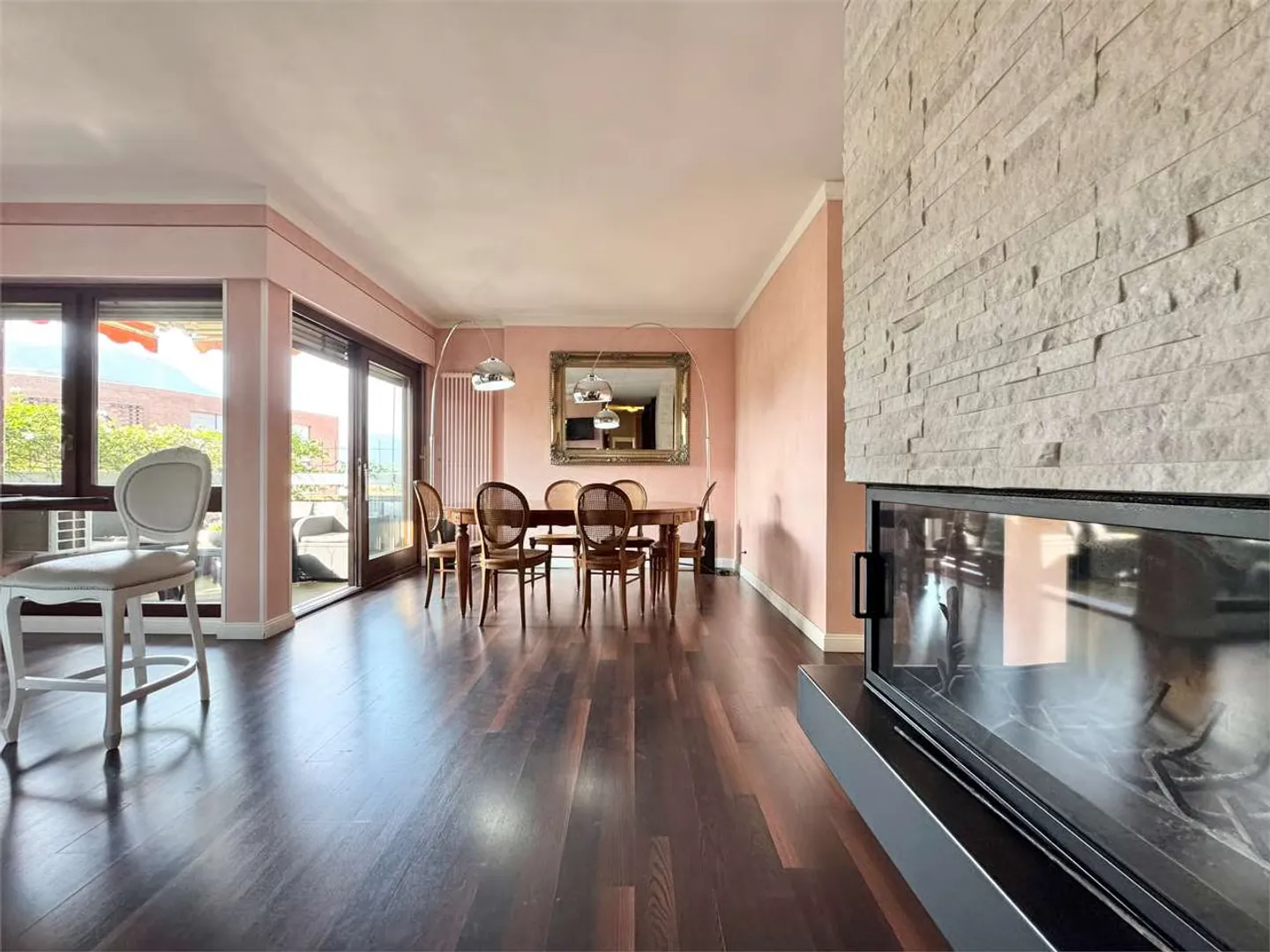 Lugano - 5.5-Room Apartment in the City Center - Photo 2 of 10