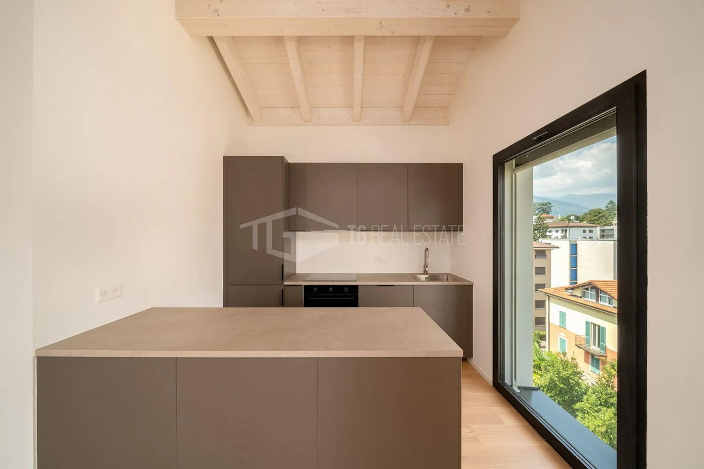 NEUE DACHGESCHOSSWOHNUNG MIT SEEBLICK - Foto 4 von 11