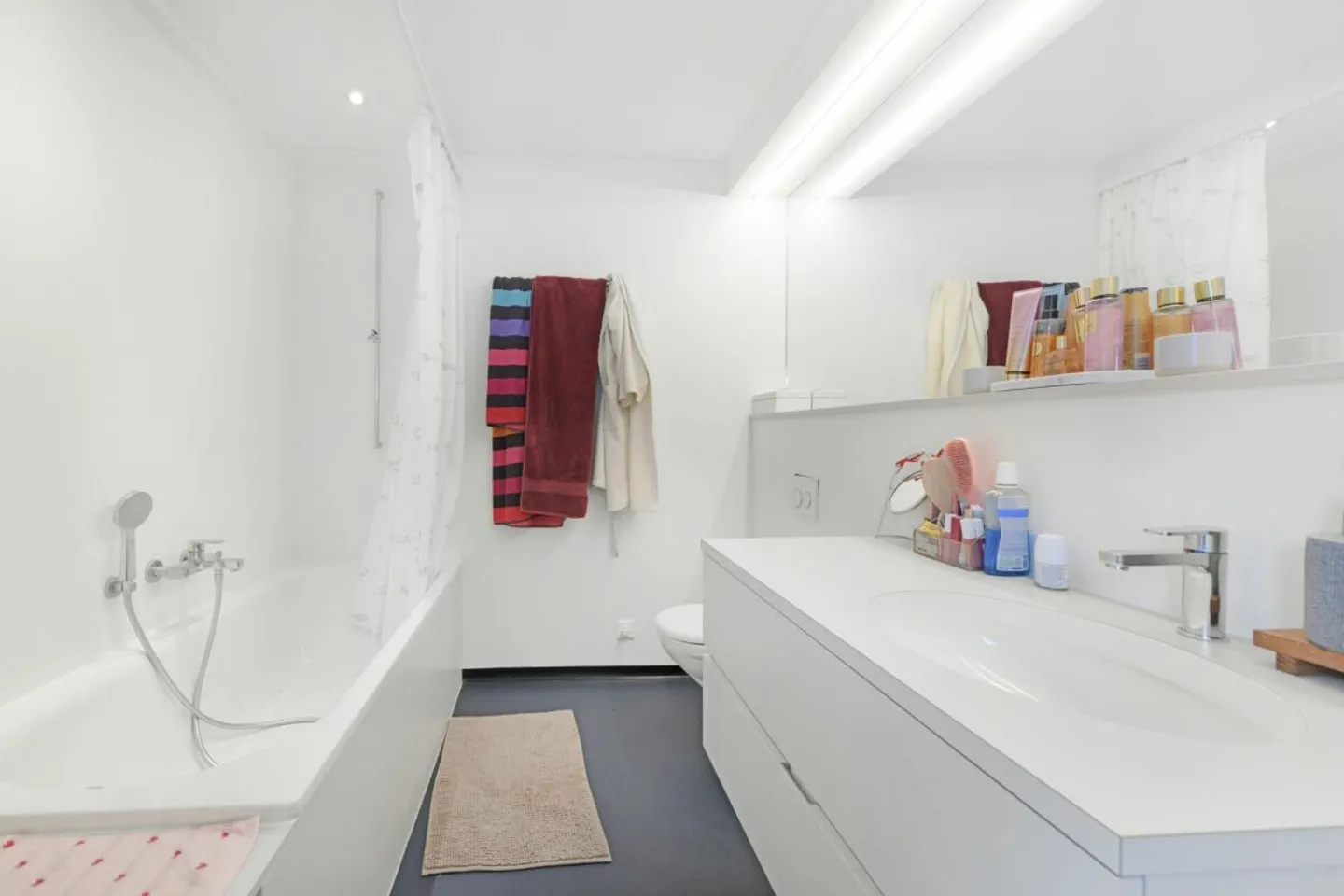 Arbeiten & Wohnen vereint: Exklusive 4.5-Zimmer-Wohnung in Wil mit zusätzlichem Büro - Foto 17 di 20