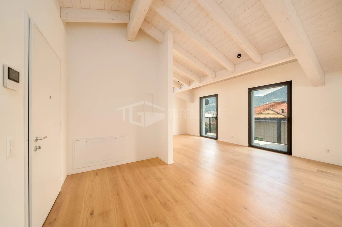 NEUE DACHGESCHOSSWOHNUNG MIT SEEBLICK - Foto 7 von 11