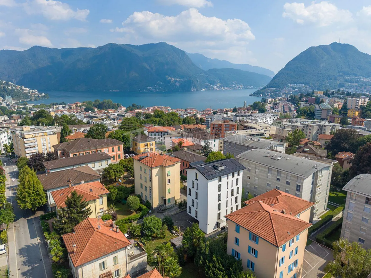 NEUE DACHGESCHOSSWOHNUNG MIT SEEBLICK - Foto 11 von 11