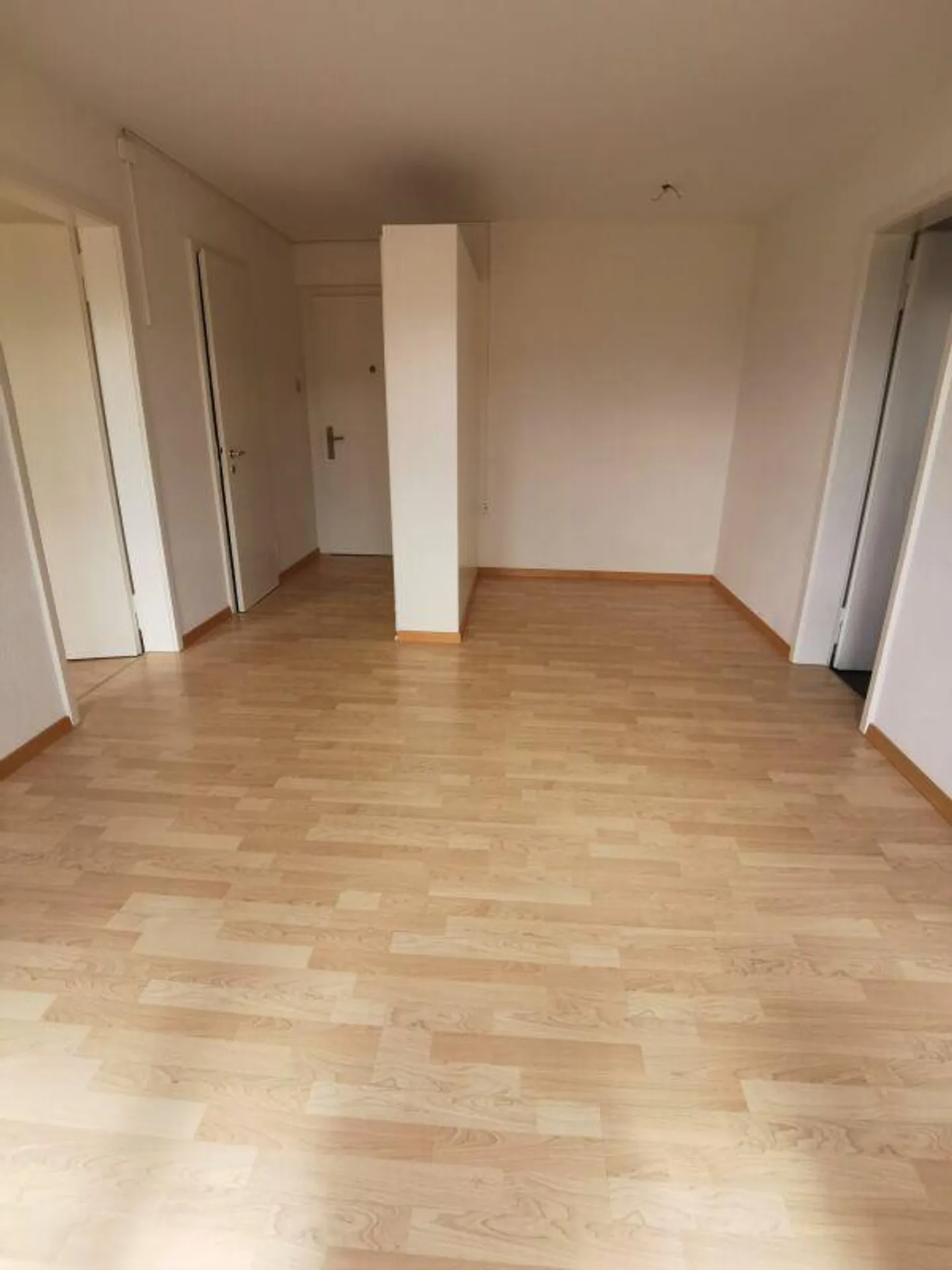 Helle Wohnung mit Balkon - Foto 4 von 8