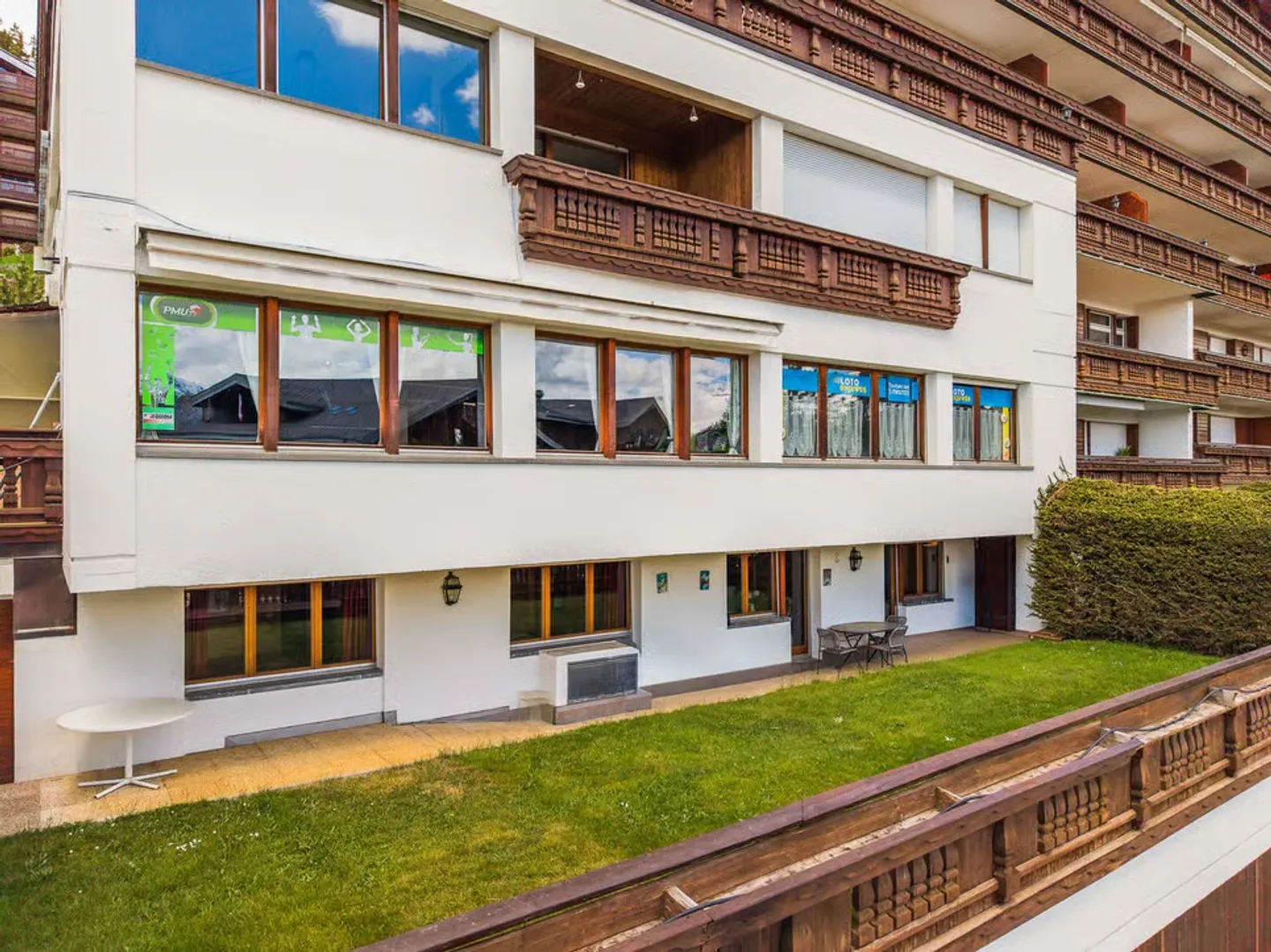 Bellissimo appartamento di 3,5 locali al piano terra con terrazza e giardino - Foto 6 di 13