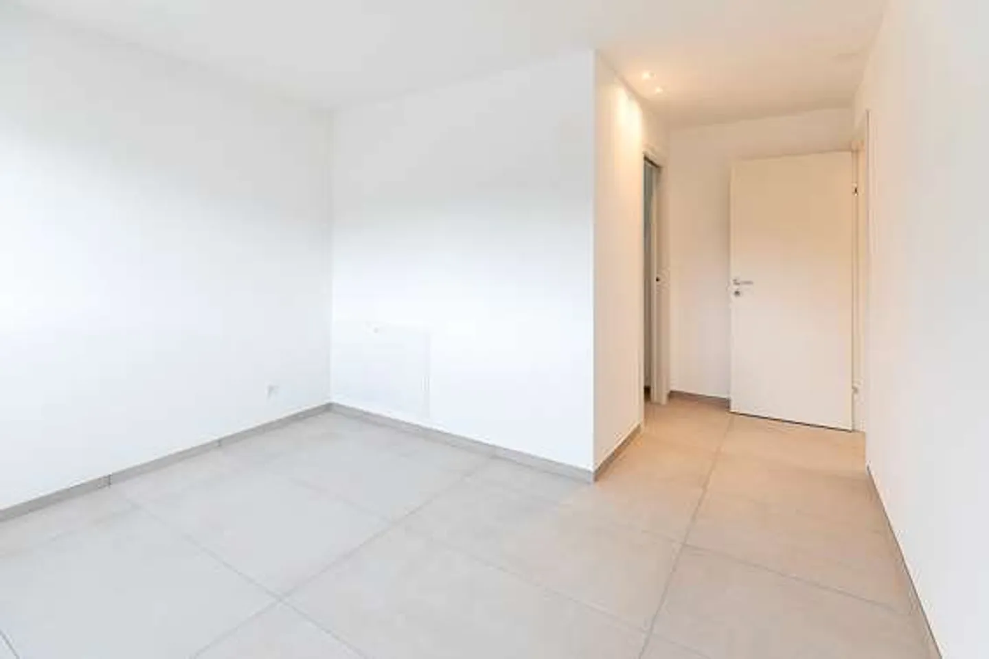 Locarno - Modern 3.5-Room Apartments in New Building - Photo 4 of 8