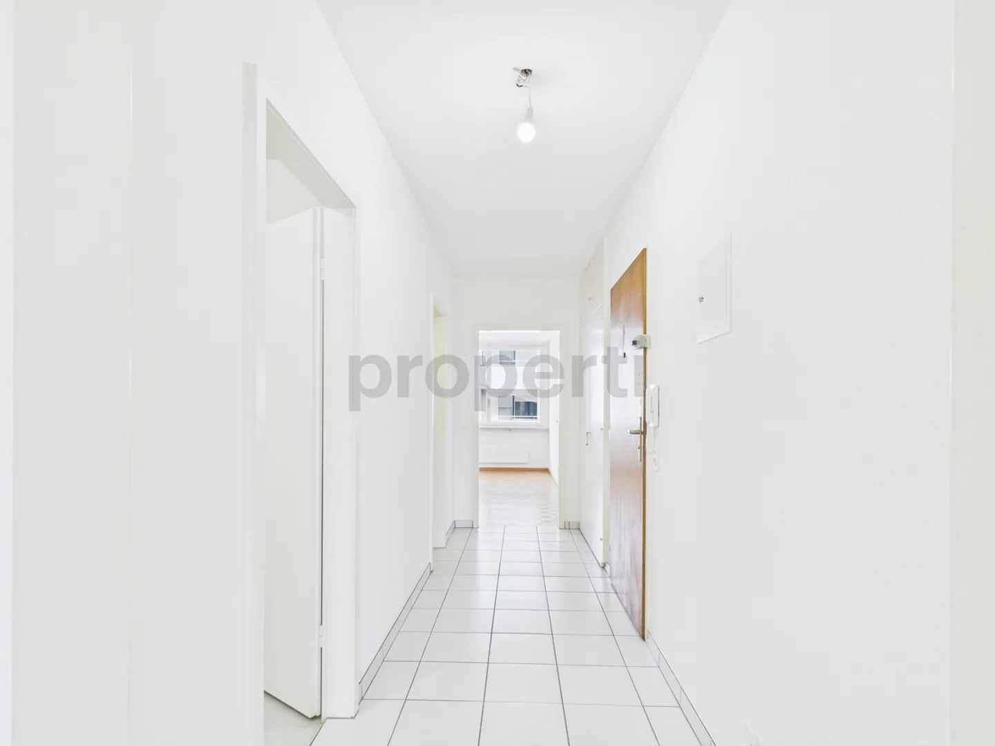 Bright 2.5-Room Apartment in Basel - Photo 6 of 8