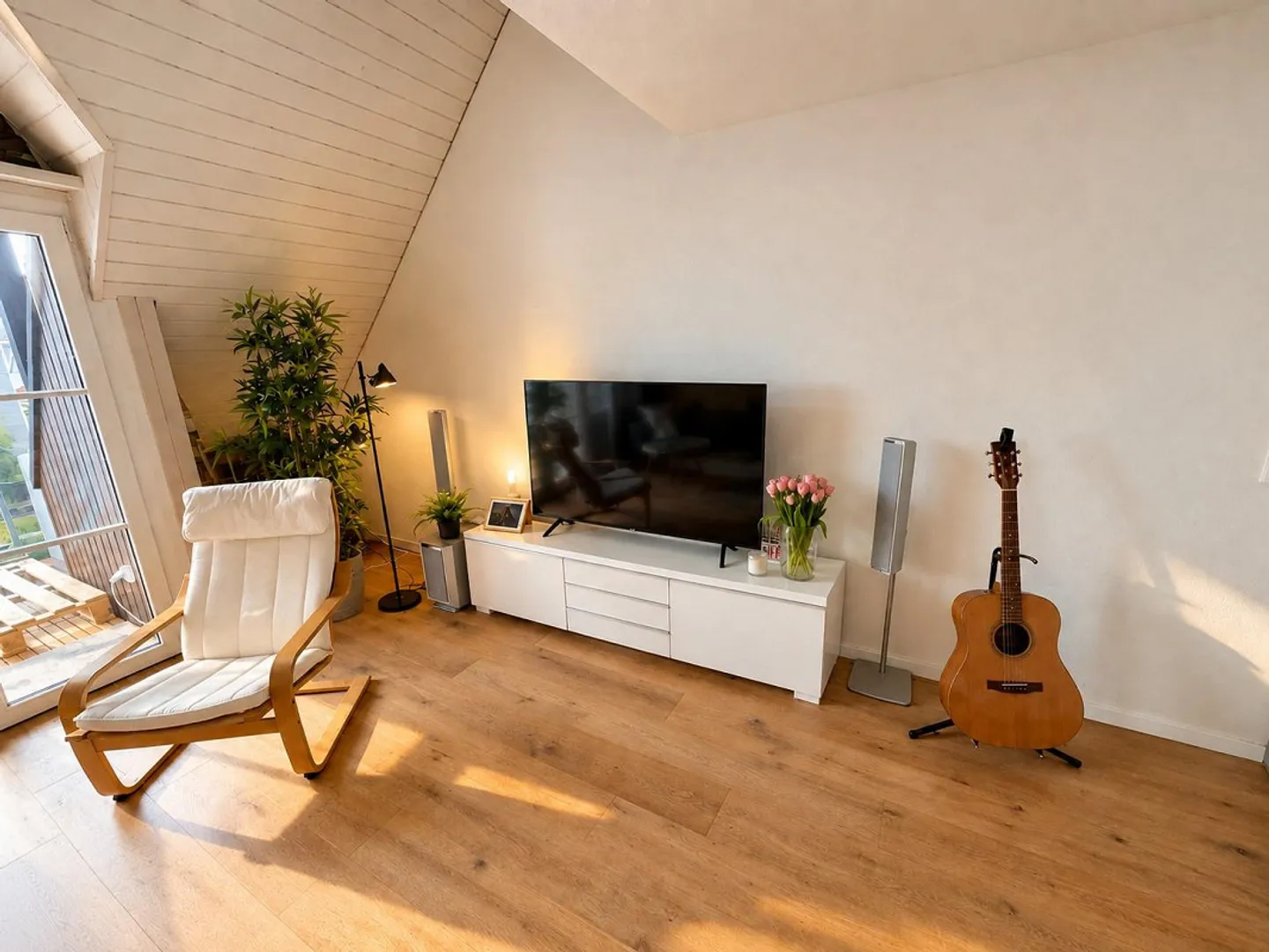 Charmante Maisonette in Volketswil - Foto 2 von 10