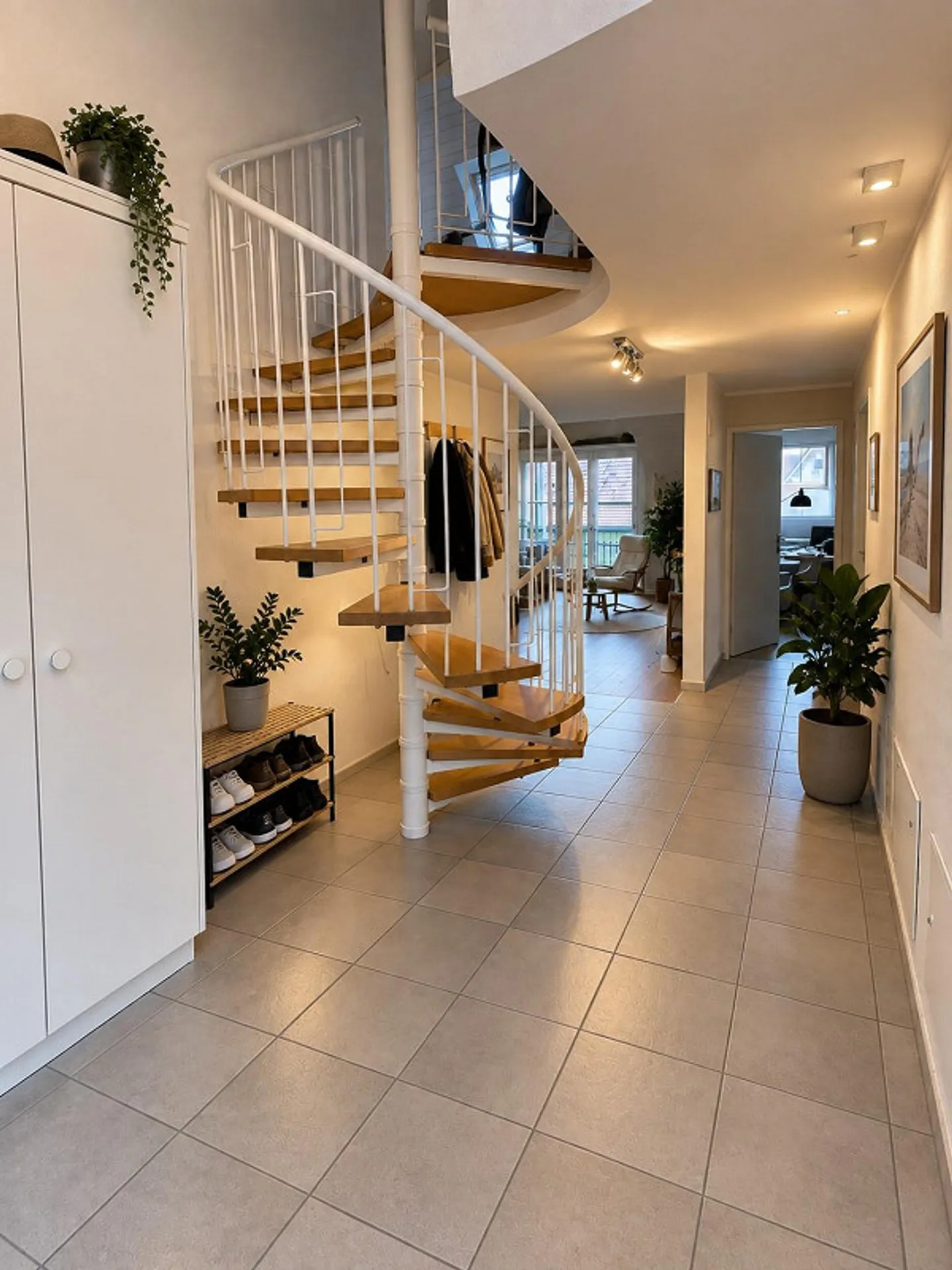 Charmante Maisonette in Volketswil - Foto 4 von 10