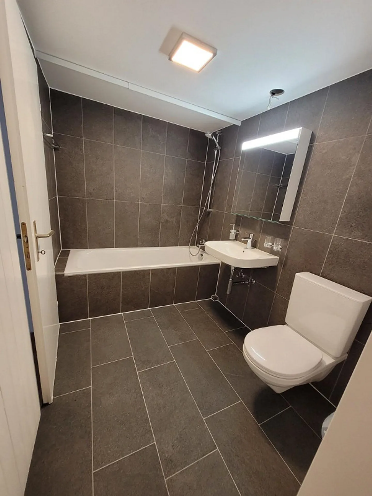 Helle Wohnung in ruhigem, bevorzugtem Wohnquartier - Foto 5 di 7