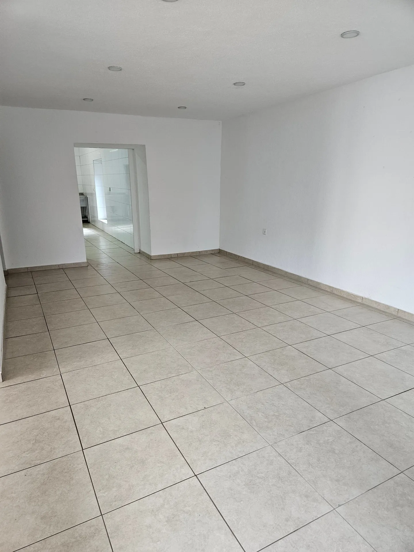 Sales Area (Take Away) - Photo 3 of 7