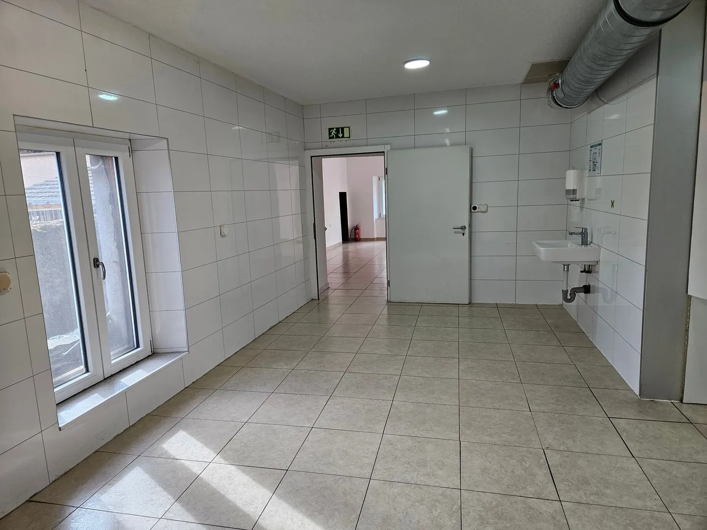 Sales Area (Take Away) - Photo 6 of 7