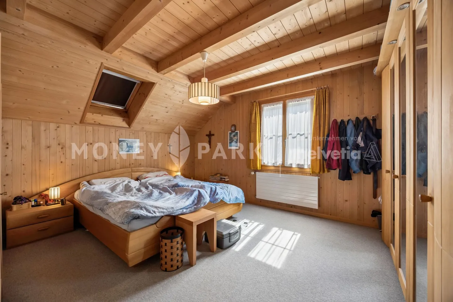 Detached and well-maintained property with two residential units - Photo 6 of 8