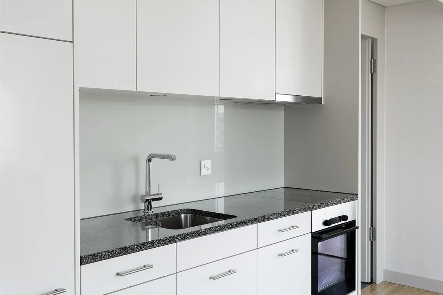 Renovierte Wohnung mit Wintergarten - Foto 2 von 6