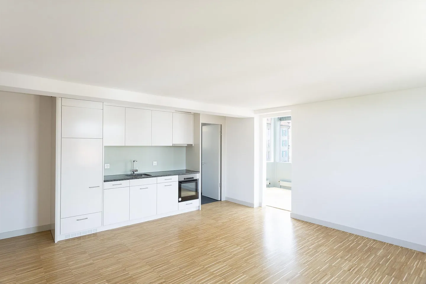 Renovierte Wohnung mit Wintergarten - Foto 3 von 6