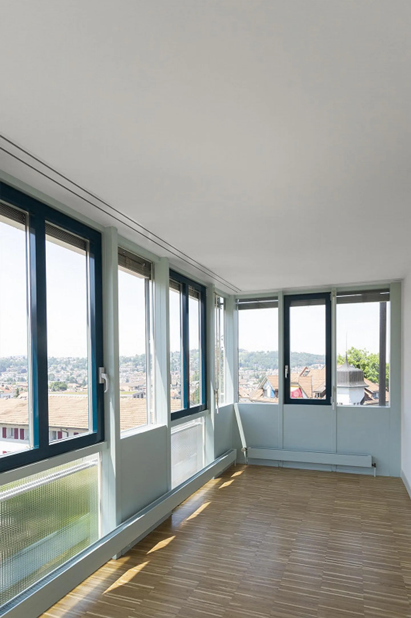 Renovierte Wohnung mit Wintergarten - Foto 6 von 6