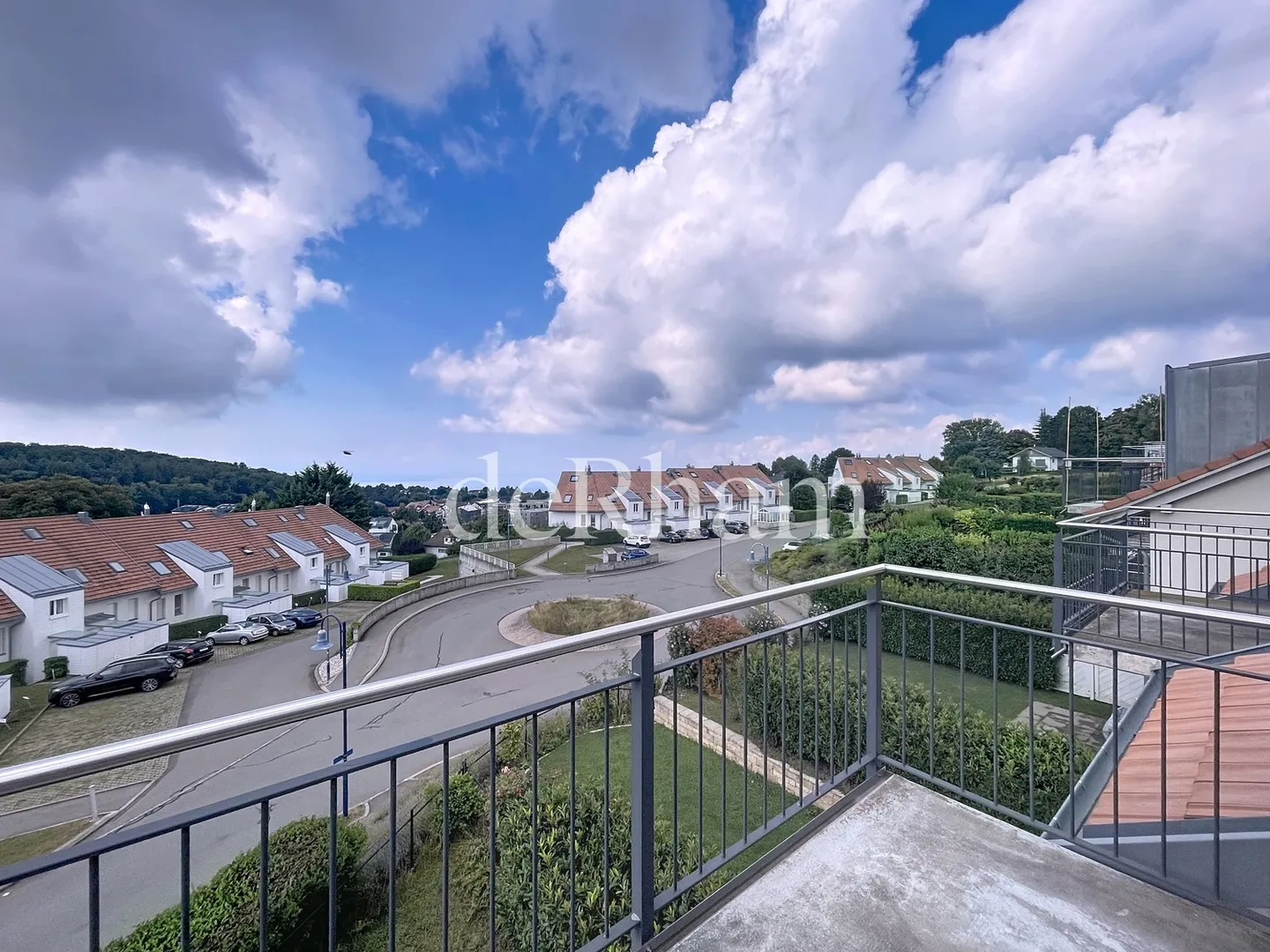 Reihenhaus-Villa mit 5,5 Zimmern und Garten - Foto 9 von 10