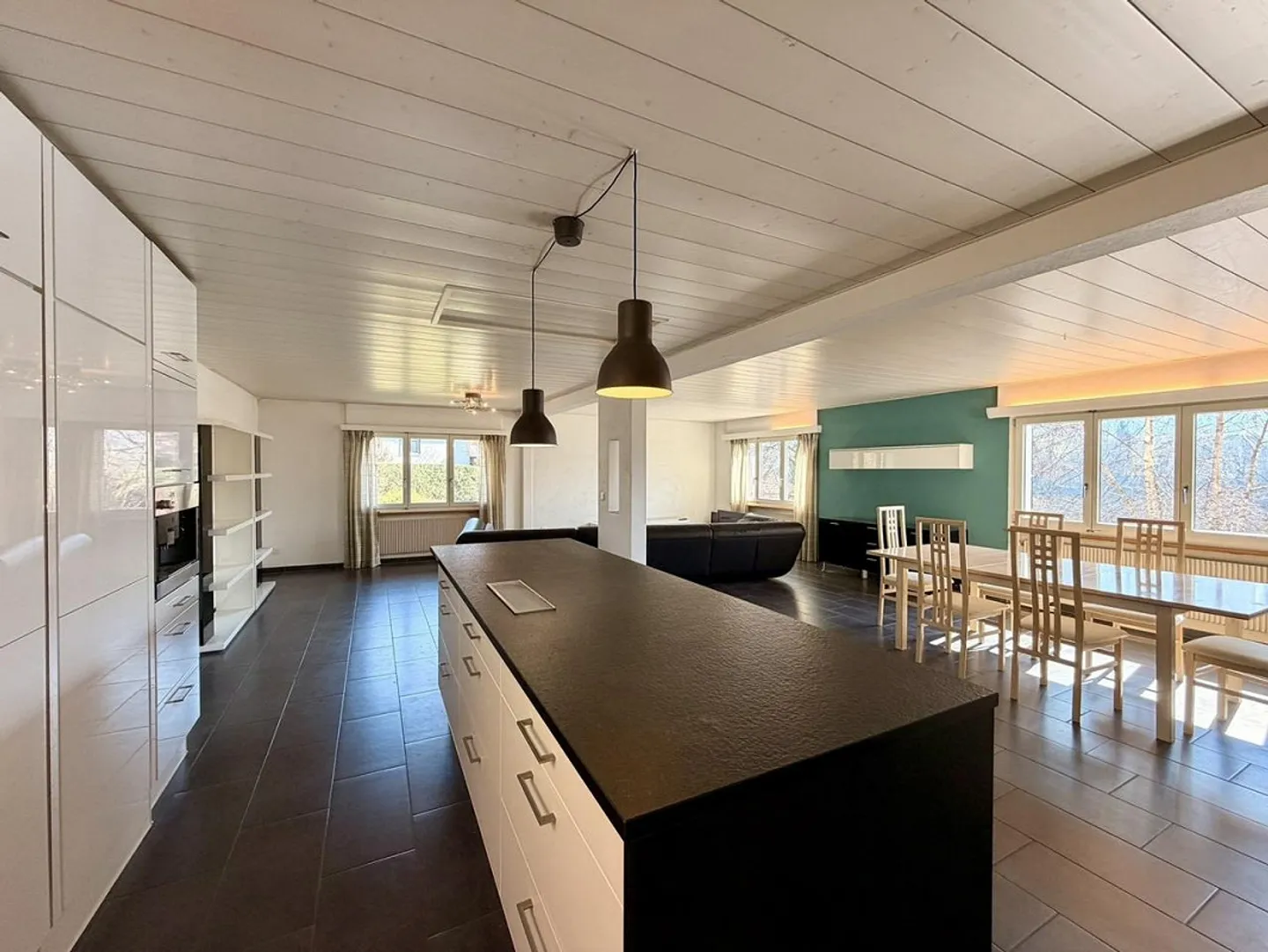 Family House - Photo 7 of 11
