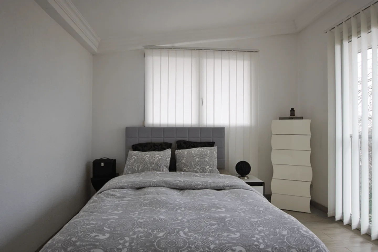 5-room house with double basement + swimming pool - Photo 9 of 13