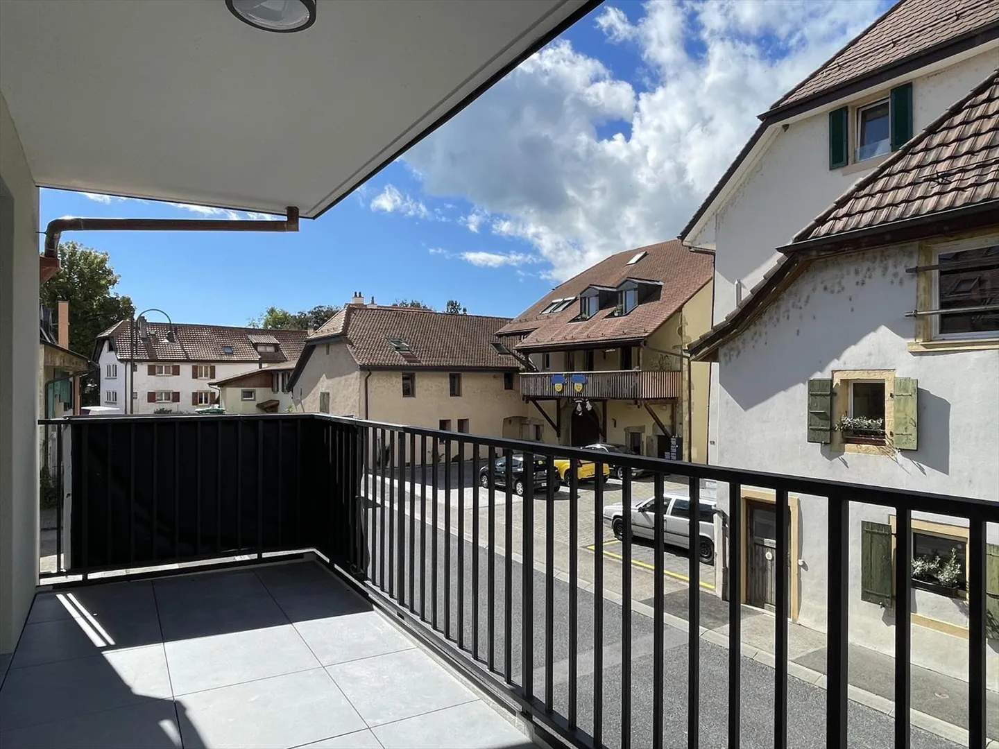 In the center of the village Champagne - Spacious new apartment with 2 balconies and parking spaces - Photo 1 of 13