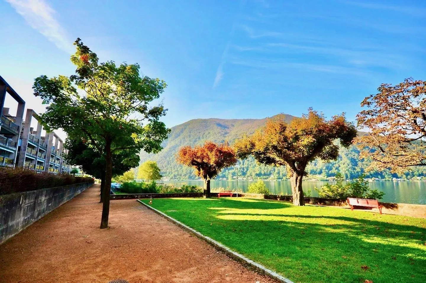 Elegant 4.5-room apartment facing Lake Lugano in Maroggia - Photo 11 of 15