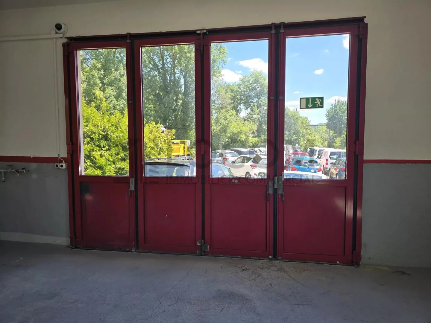 Spacious industrial space for rent in Bussigny - Photo 9 of 12