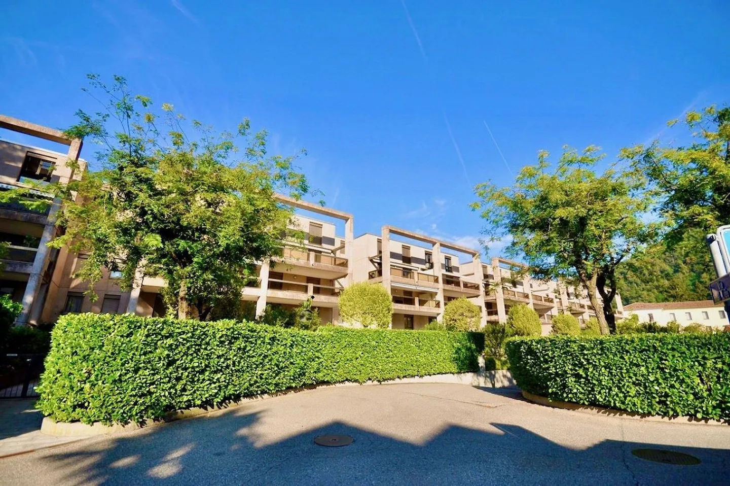 Elegant 4.5-room apartment facing Lake Lugano in Maroggia - Photo 12 of 15