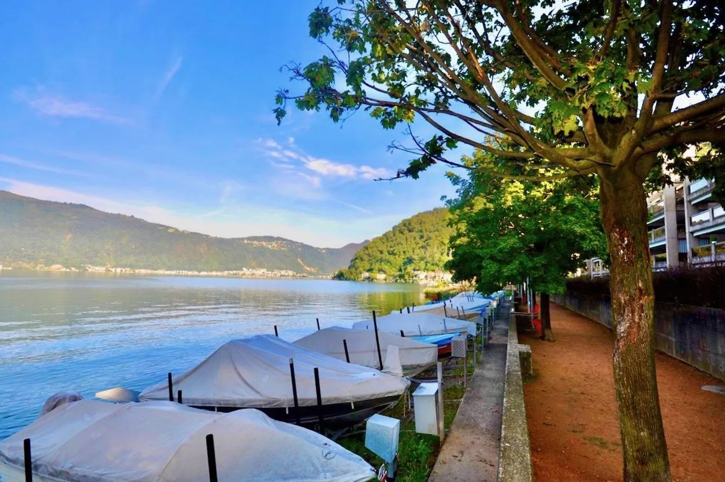 Elegant 4.5-room apartment facing Lake Lugano in Maroggia - Photo 13 of 15