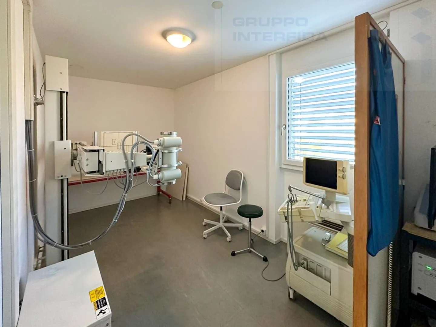 Stabile commerciale ad Arzo - Foto 5 di 7