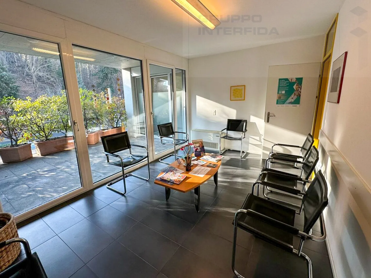 Stabile commerciale ad Arzo - Foto 6 di 7