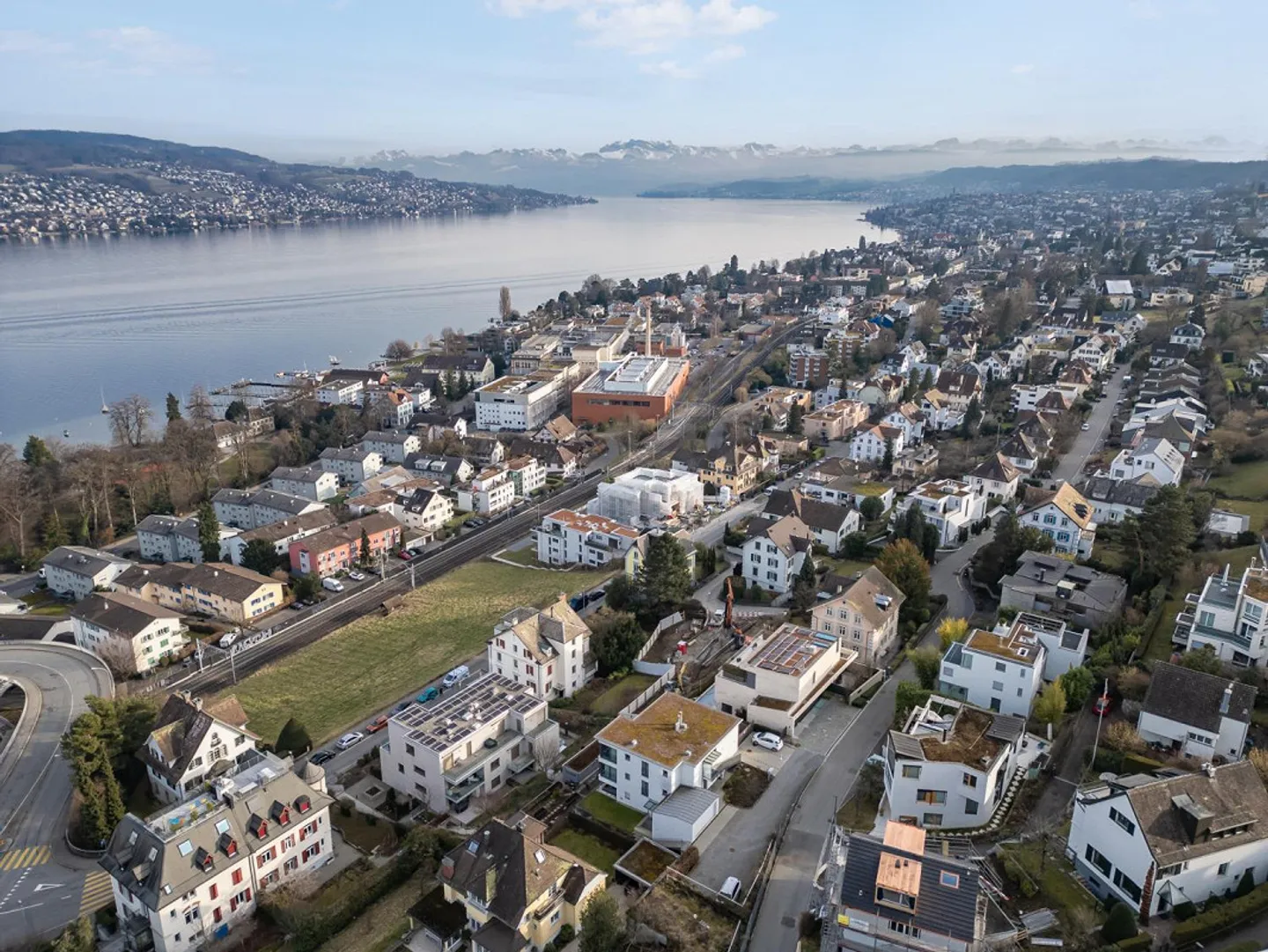 Bella vista sul lago e sulla montagna nella migliore posizione - Foto 11 di 11