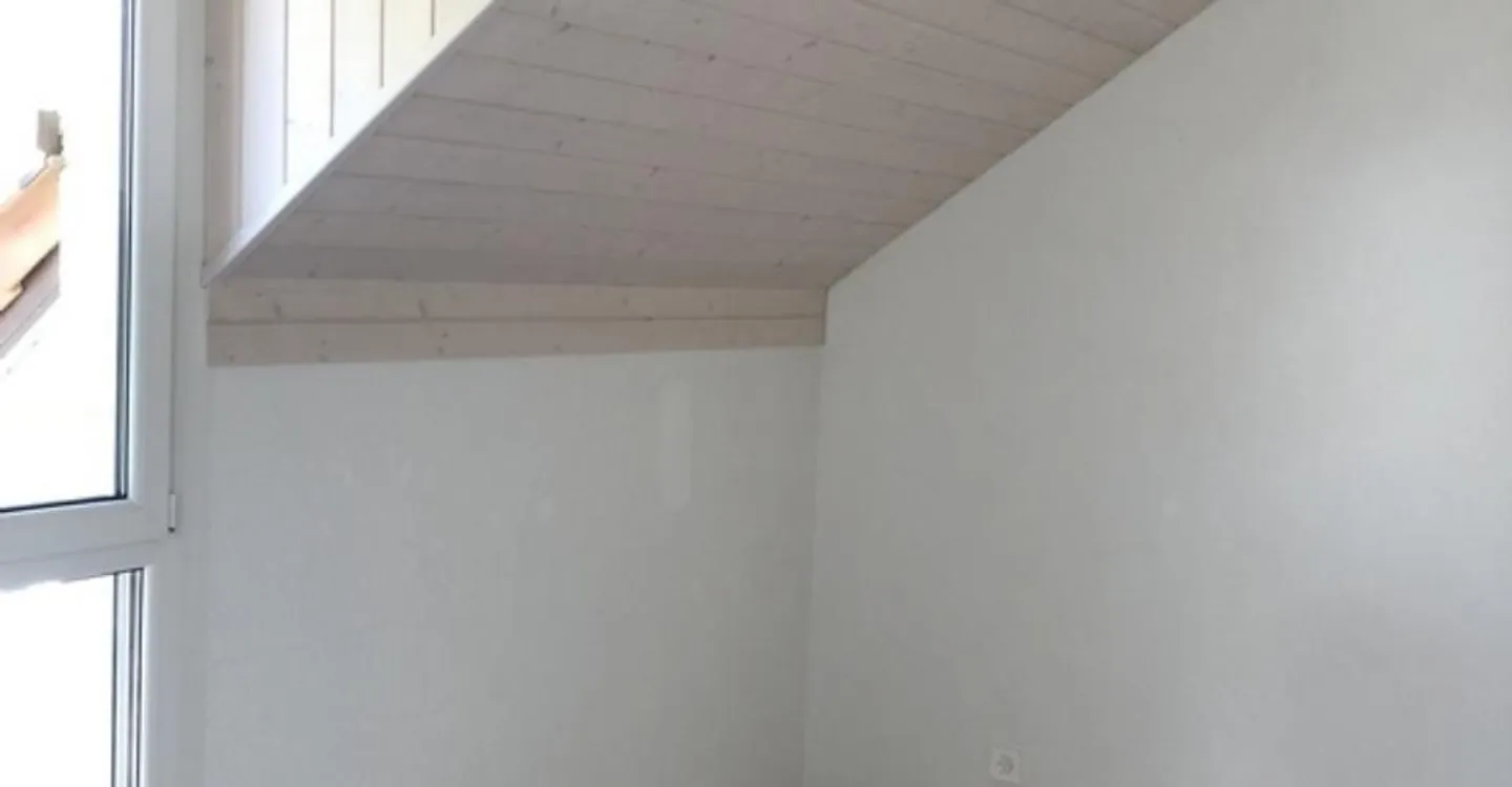 Appartement 4,5 pièces au 2ème étage en combles - Photo 2 of 6