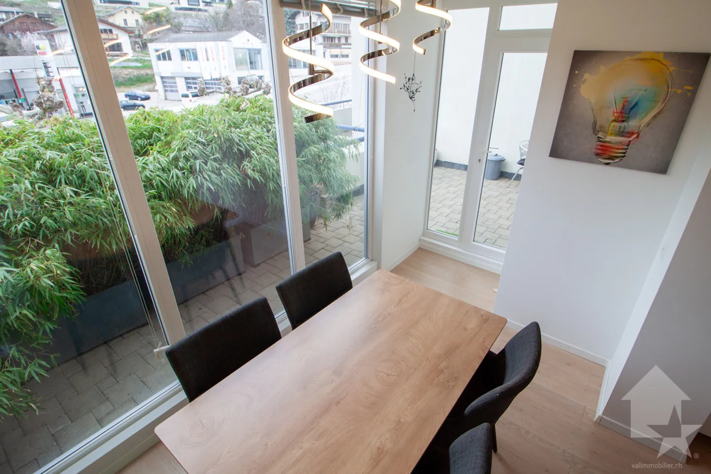 Wunderschöne 3,5-Zimmer-Wohnung mit 107 m2 nur wenige Schritte von Sion entfernt - Foto 11 von 22