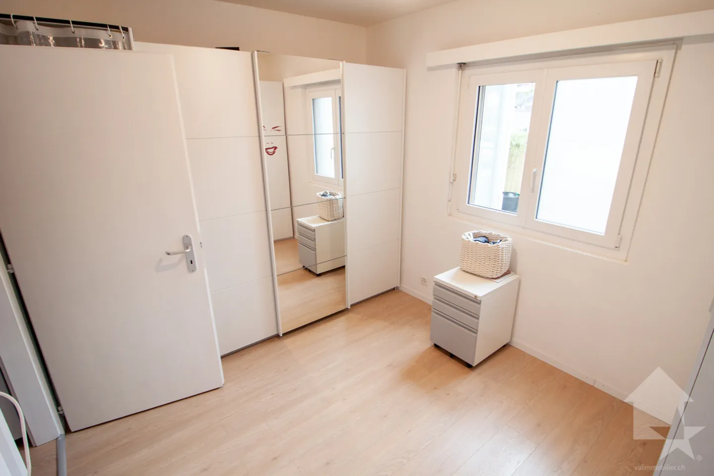 Wunderschöne 3,5-Zimmer-Wohnung mit 107 m2 nur wenige Schritte von Sion entfernt - Foto 14 von 22