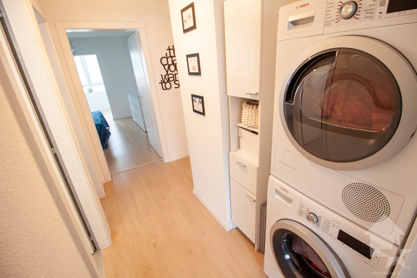 Wunderschöne 3,5-Zimmer-Wohnung mit 107 m2 nur wenige Schritte von Sion entfernt - Foto 18 von 22