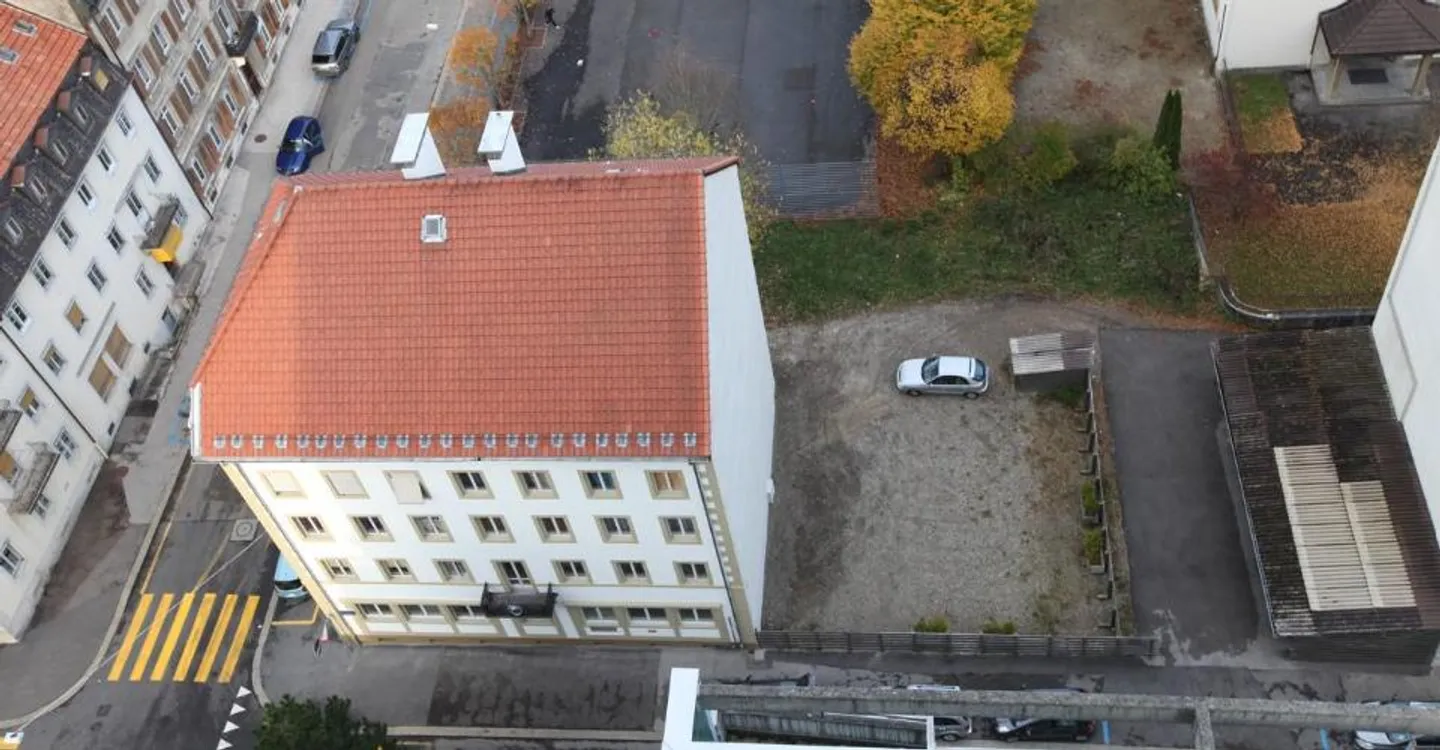 Investment Property in Le Locle - Photo 2 of 7