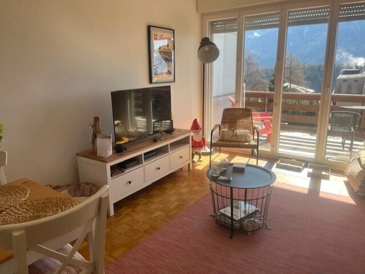 Charming Apartment in Village Center - Photo 3 of 7